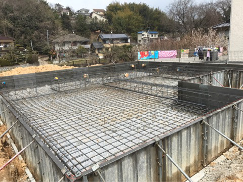 {8FC332F5-3E04-4726-9BE9-E50667BFF67D}