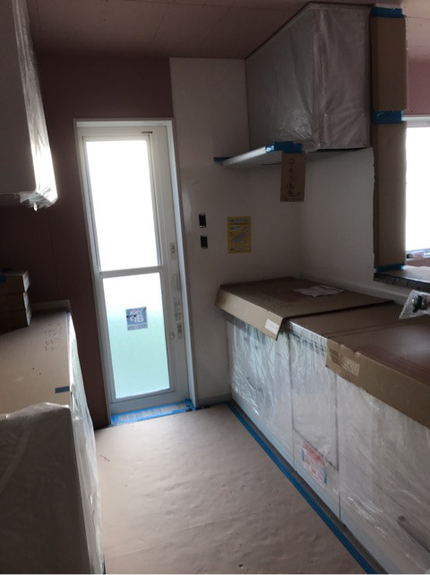 {B6AC0085-4226-4EDE-B435-AF0B11C3BF66}