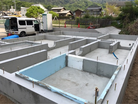 {CDD47BB0-A9A8-49D9-B986-CBEBB6E1FC4C}