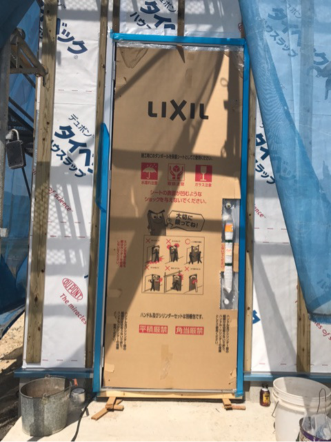 {658B373B-C146-4DB5-AA94-D0881DA40137}