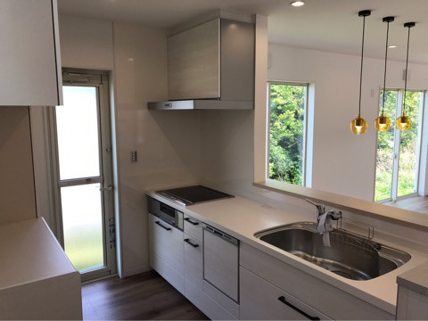 {966DB82E-E55E-4C6D-A1B9-91D0BAF33EA2}