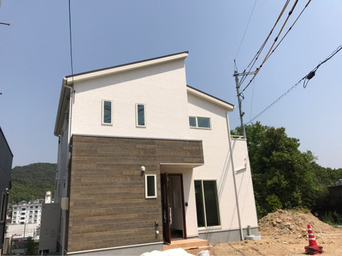 {9B3DD74E-823D-4F6E-B3A0-1AF02B52418C}