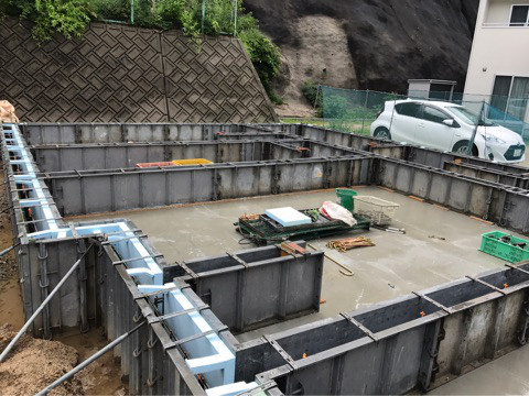 {204B7E4B-0890-47D8-B7A8-31ED7CF853CE}