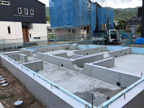 {EDF8942A-3107-4115-99EC-D40AEC8B9FE5}