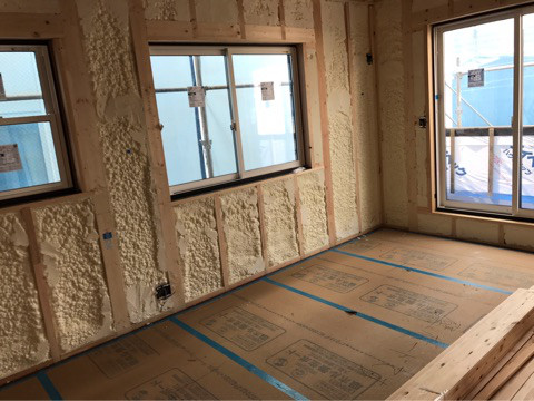 {44751C5E-26E9-4013-9D80-95D4476122E9}