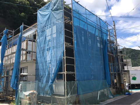 {B991B250-BE4D-46C5-AA9B-77FF22B6FAC7}