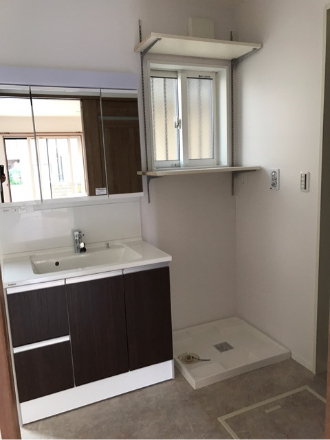 {0081B99A-7AC7-4988-8ACB-247CAB5AFBC5}