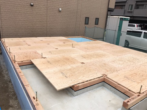 {B5BB1137-E5D9-43BF-9883-CD72F91B7220}