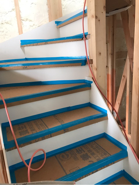 {B06EAA3A-34D6-4DB9-8861-0B94576996DC}