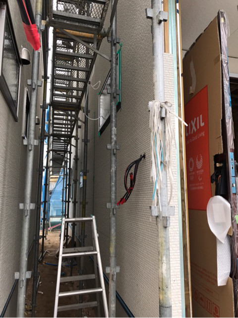 {A4B367B4-EE57-4208-9B5C-A677ECF4582C}