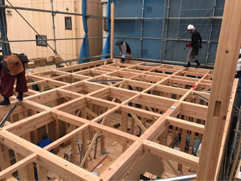 {BD77BCFC-84A7-46C5-94B4-D170308D423E}