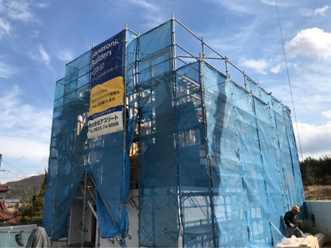 {4DEE6276-61B8-46CF-8112-3C479203EAA1}