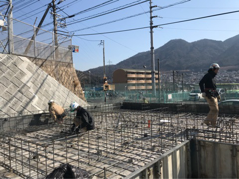 {CAB1217A-41E5-40CA-9418-024B1FE64B5B}