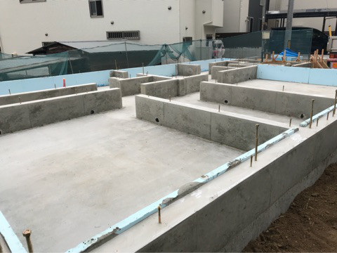 {710F0ED6-483D-406A-85CF-708785494C73}