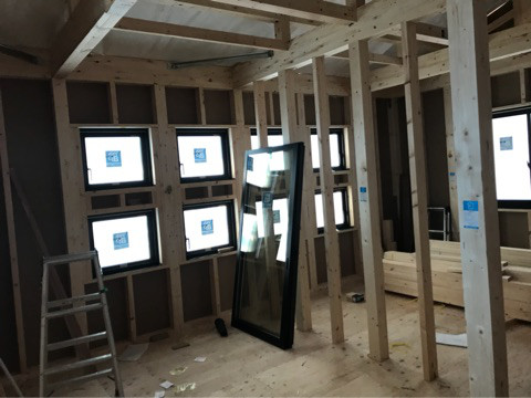 {8D70AE36-3702-4DCE-B954-C139F0692689}