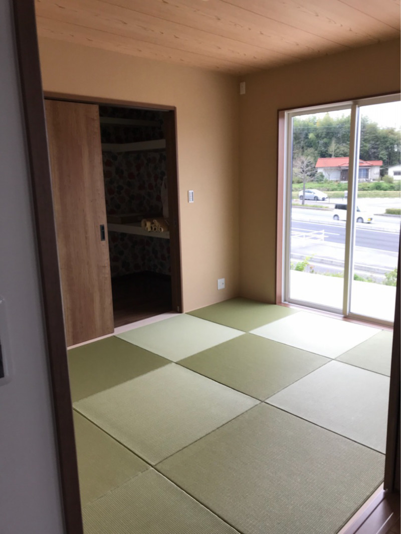 {71E5B766-C4FC-4E5C-A64C-79383B76C9DD}